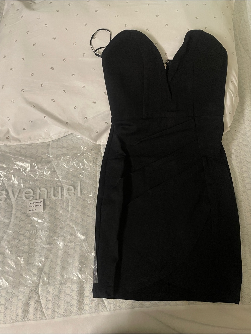 Classic Strapless Black Bodycon Dress